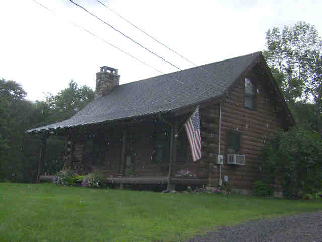 Building photograph for 252 NONNEWAUG RD
